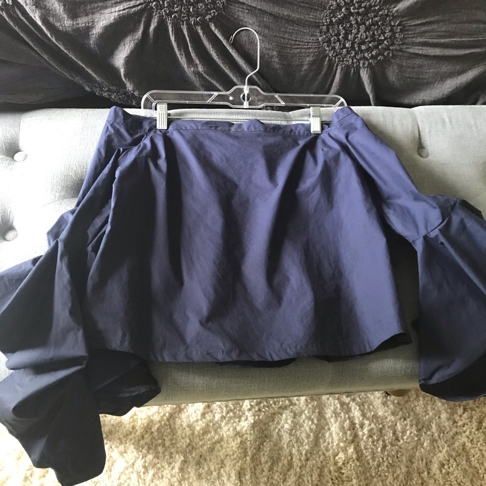 Snappy Turtle off shoulder Blouse
